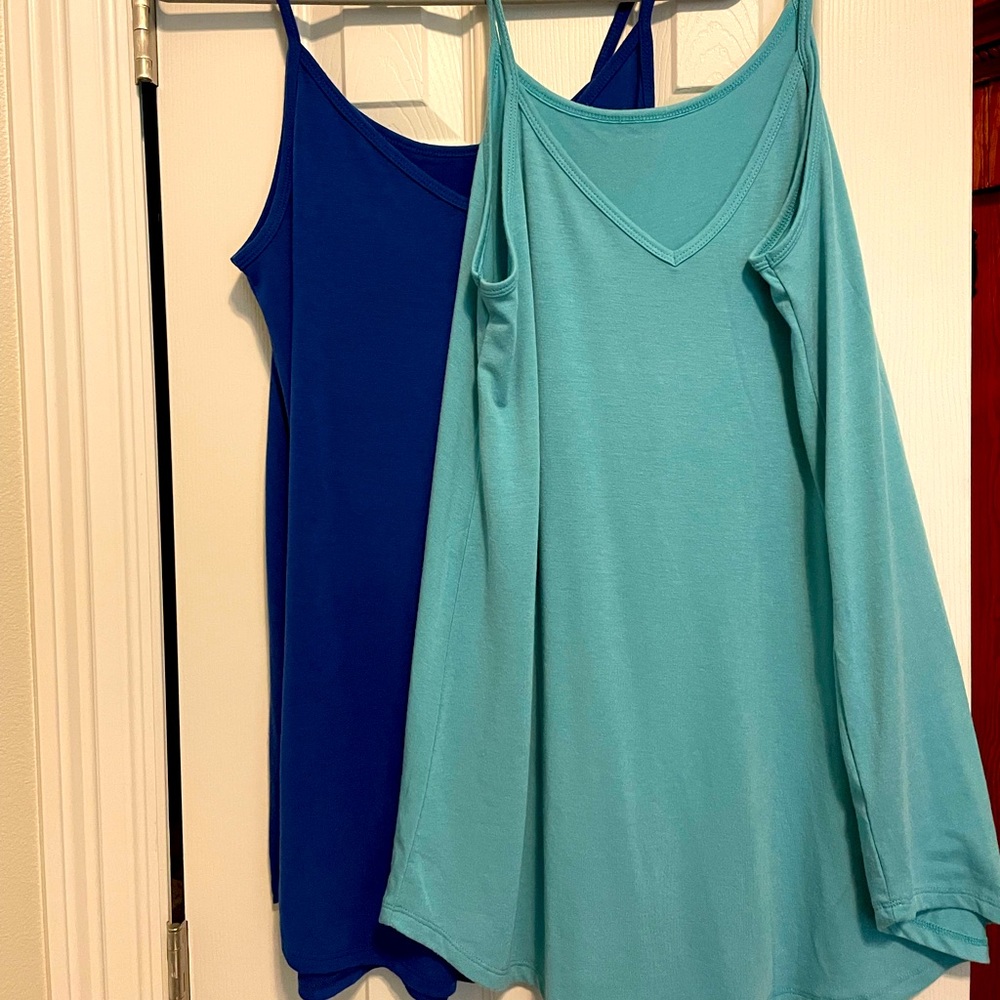NWOT L/XL Zenana Premium Reversible Spaghetti Strap Tank Tops